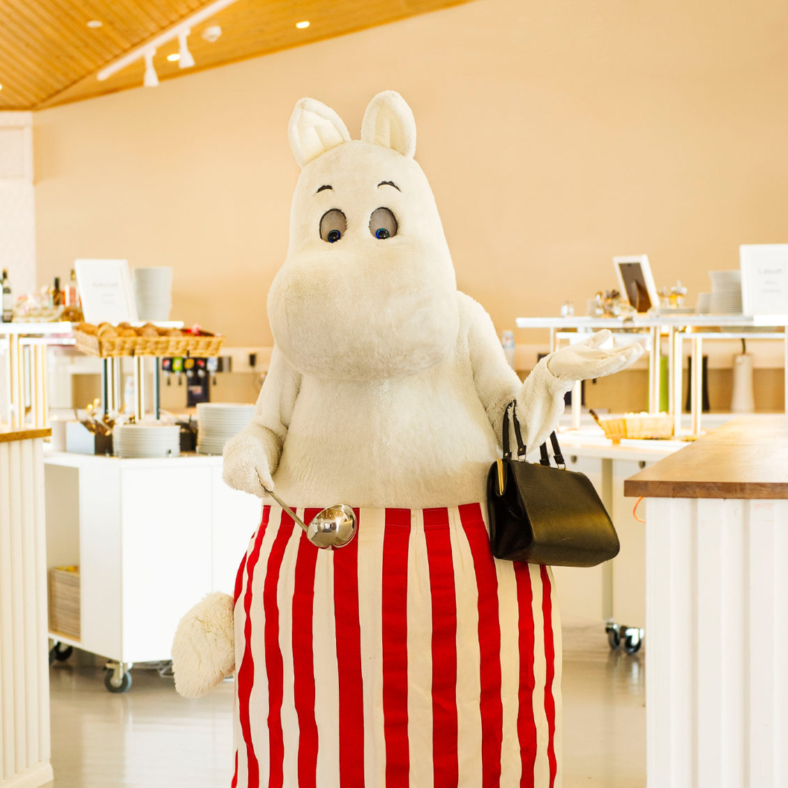 Moominmamma in Mamma's Kitchen