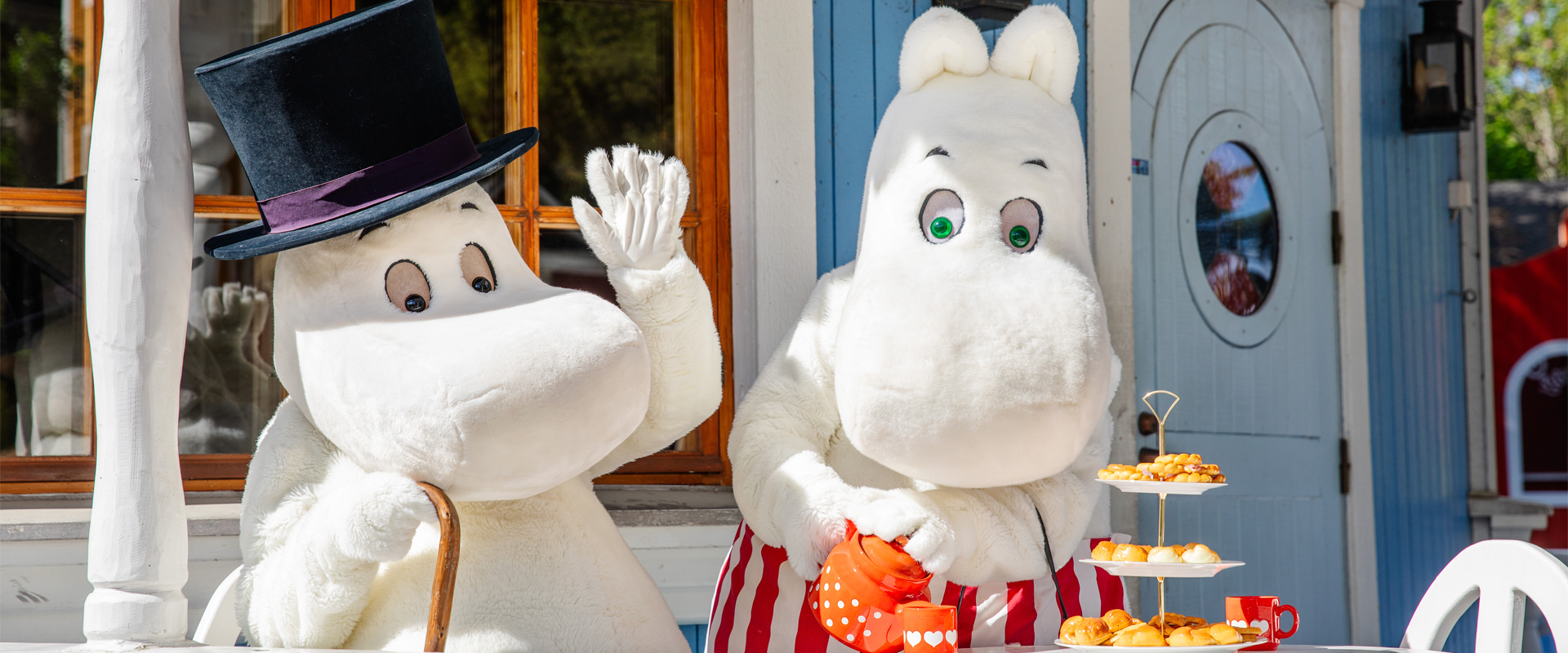Moominpappa and Moominmamma
