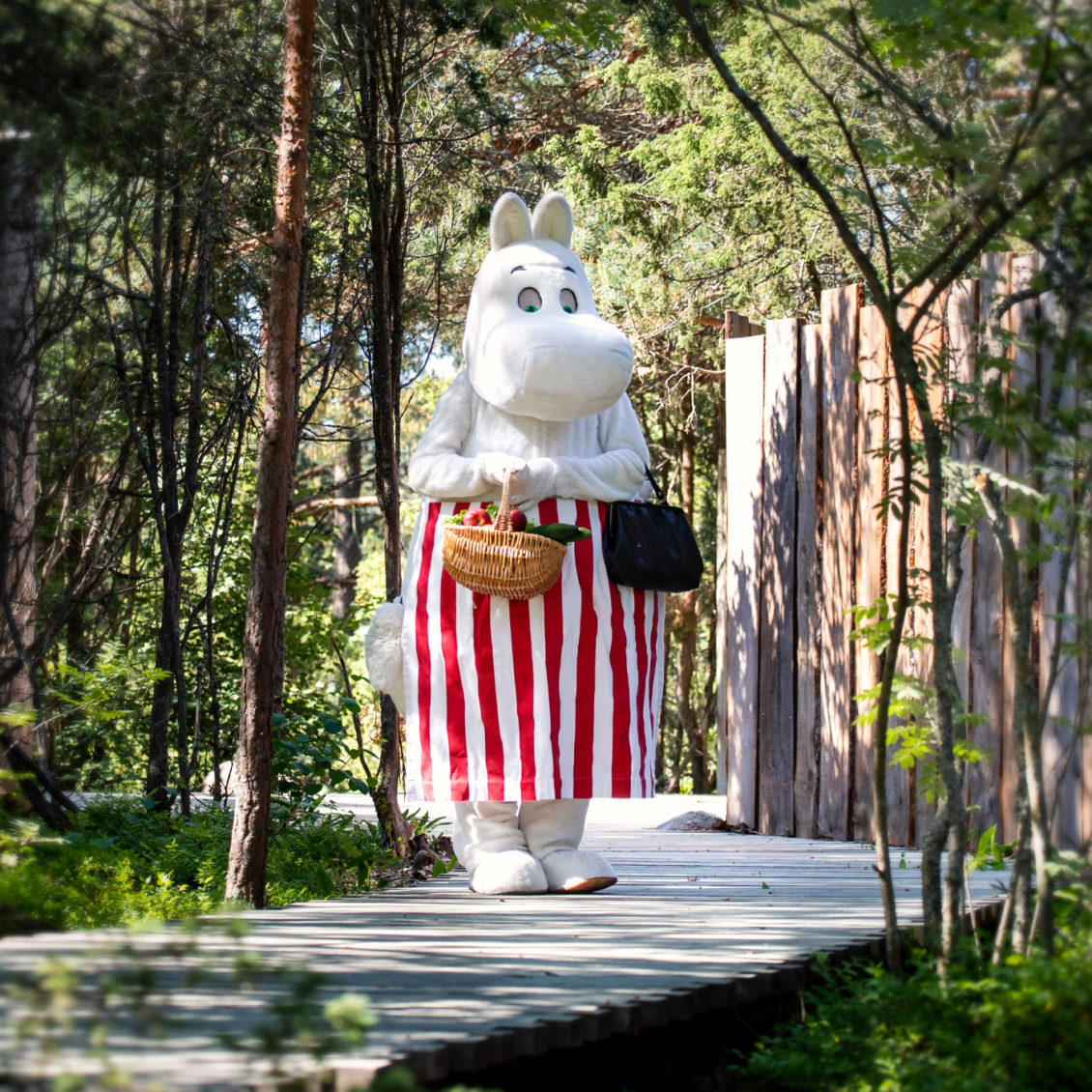 Moominmamma in the woods