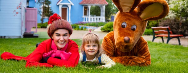 Little My and Sniff in front of the Moominhouse