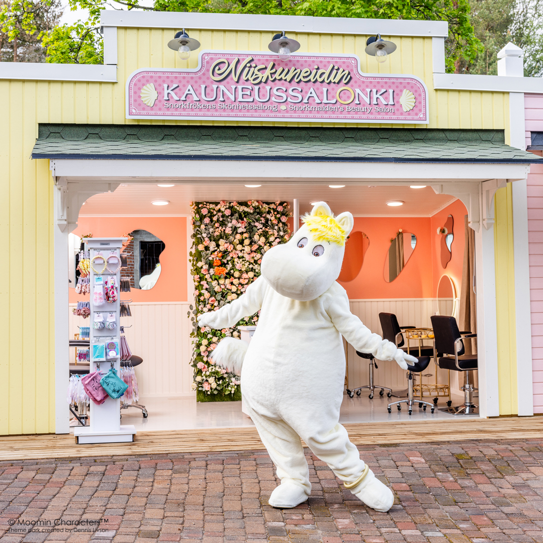 Snorkmaiden in front of the Snorkmaiden’s Beauty Salon